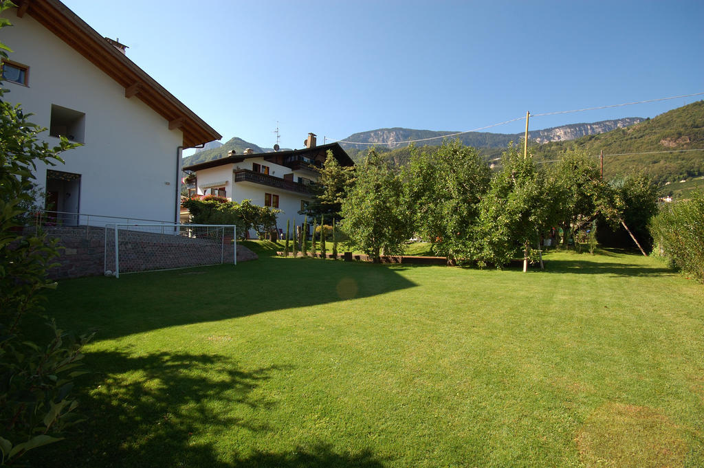 Hotel & Residenz Traubenheim Nalles Bagian luar foto