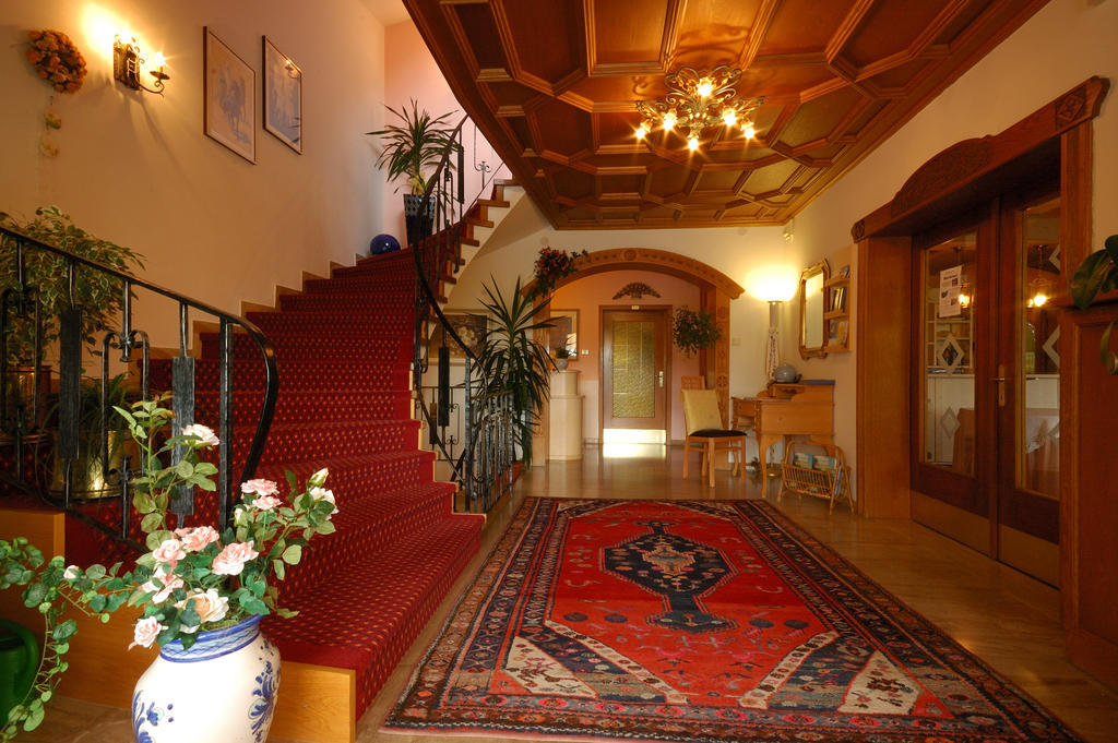Hotel & Residenz Traubenheim Nalles Bagian luar foto