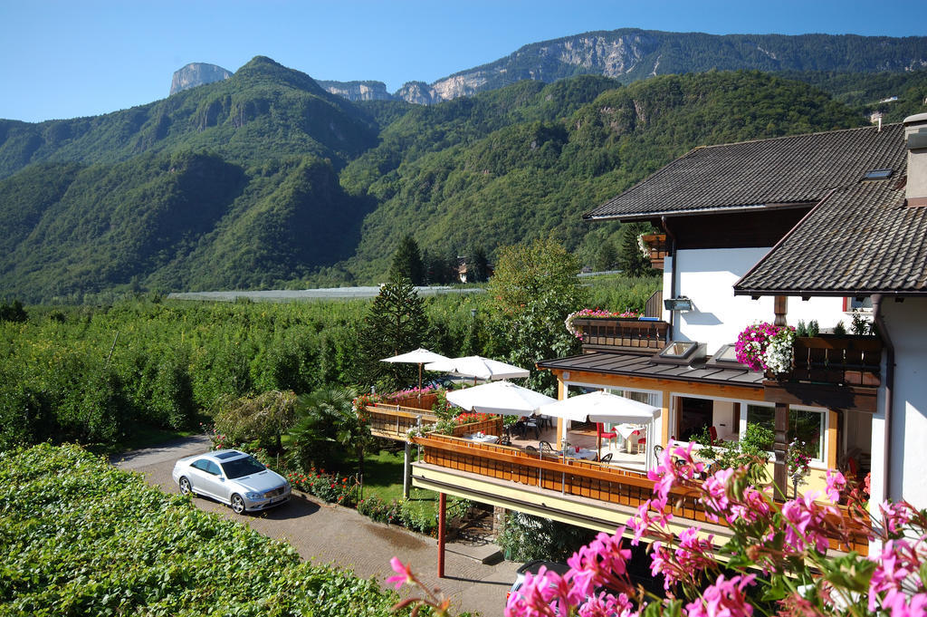 Hotel Traubenheim Nalles Bagian luar foto