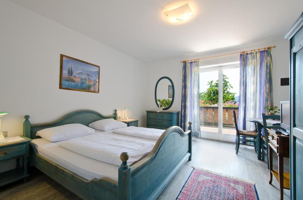 Hotel & Residenz Traubenheim Nalles Ruang foto